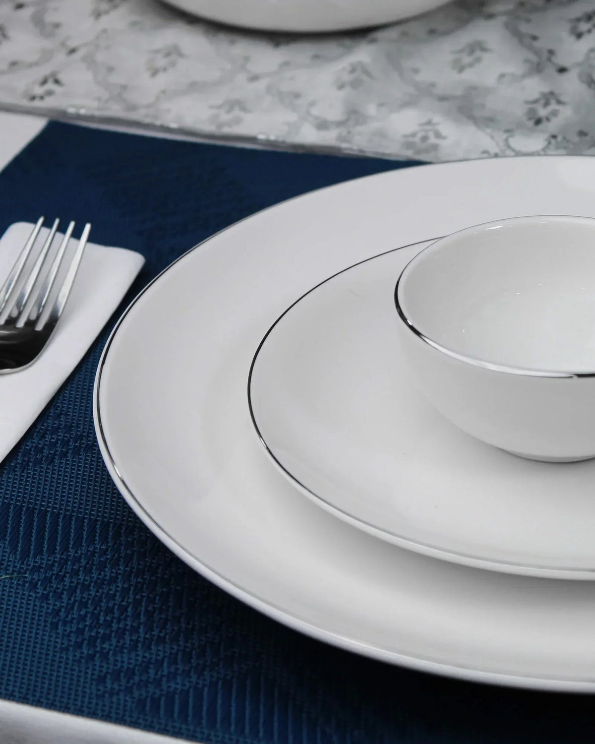 Vola Gaj 33-Piece Fine Porcelain Dinner Set | Elegant Dining