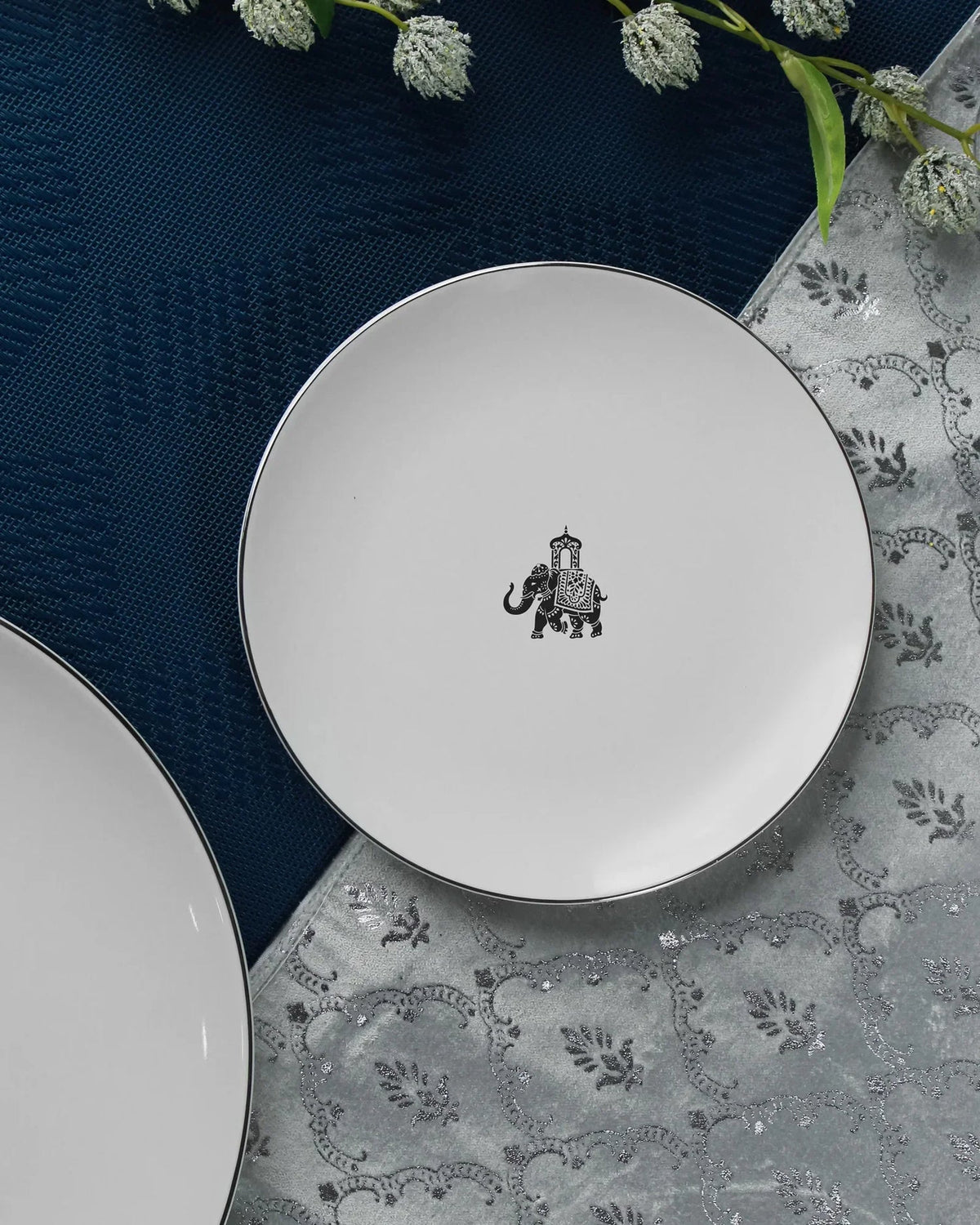 Vola Gaj 33-Piece Fine Porcelain Dinner Set | Elegant Dining